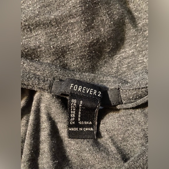 Forever21 F21 Creme de la Creme Tee Heather Gray V-Neck Short Sleeve T-Shirt S - Picture 5 of 7